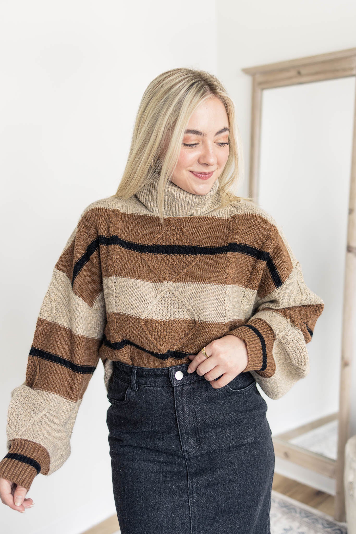 Liv Stiped Crop Sweater