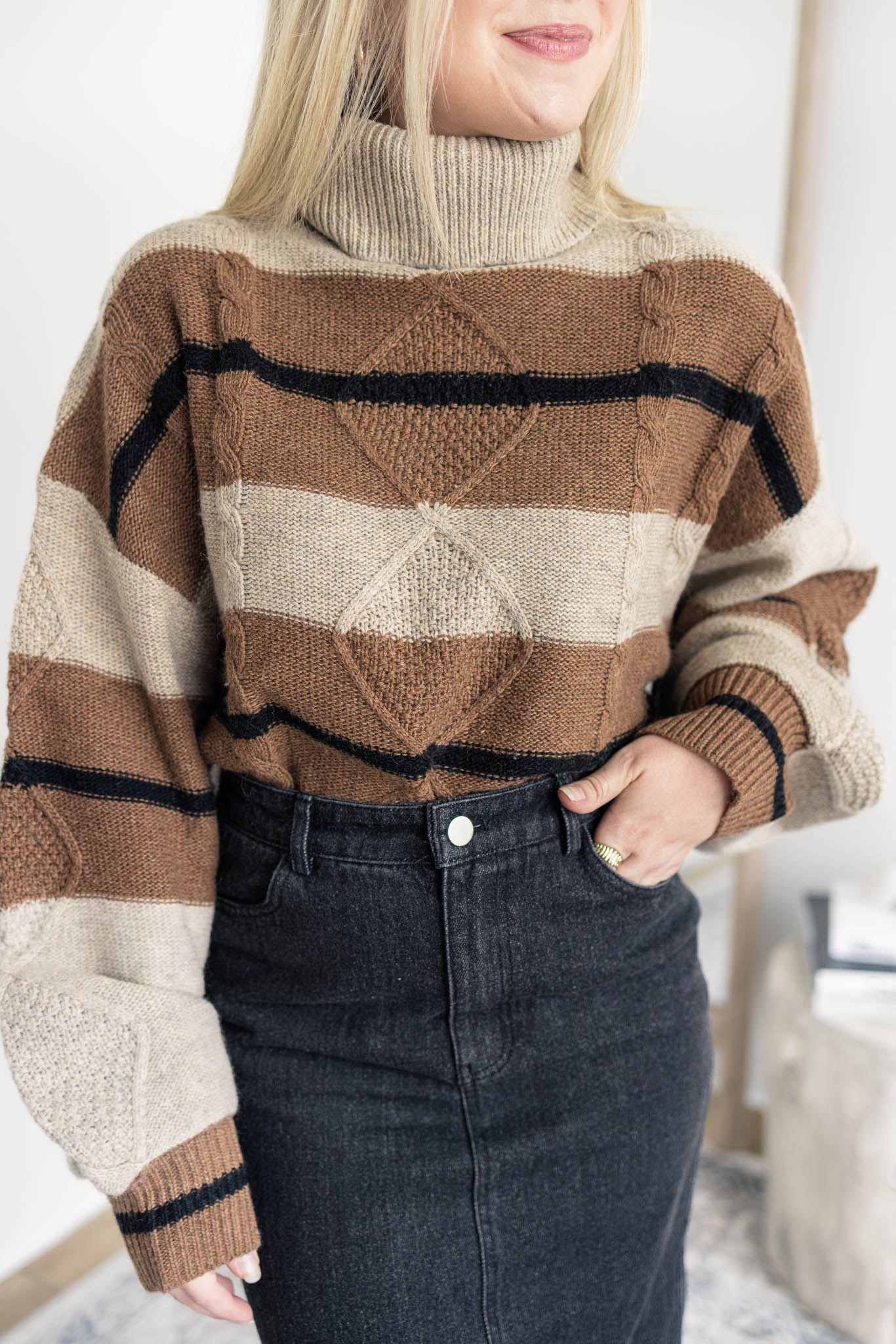 Liv Stiped Crop Sweater