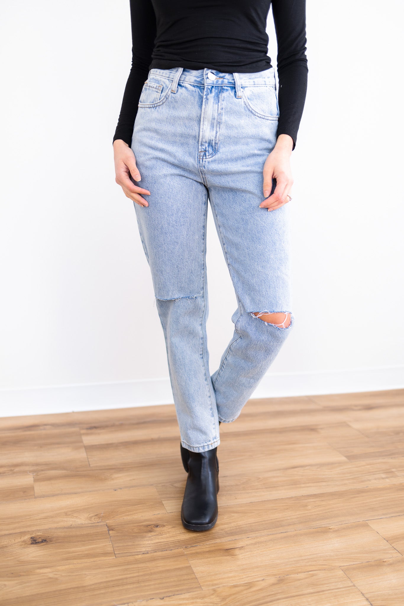 Abell High-Waist Tapered Jeans